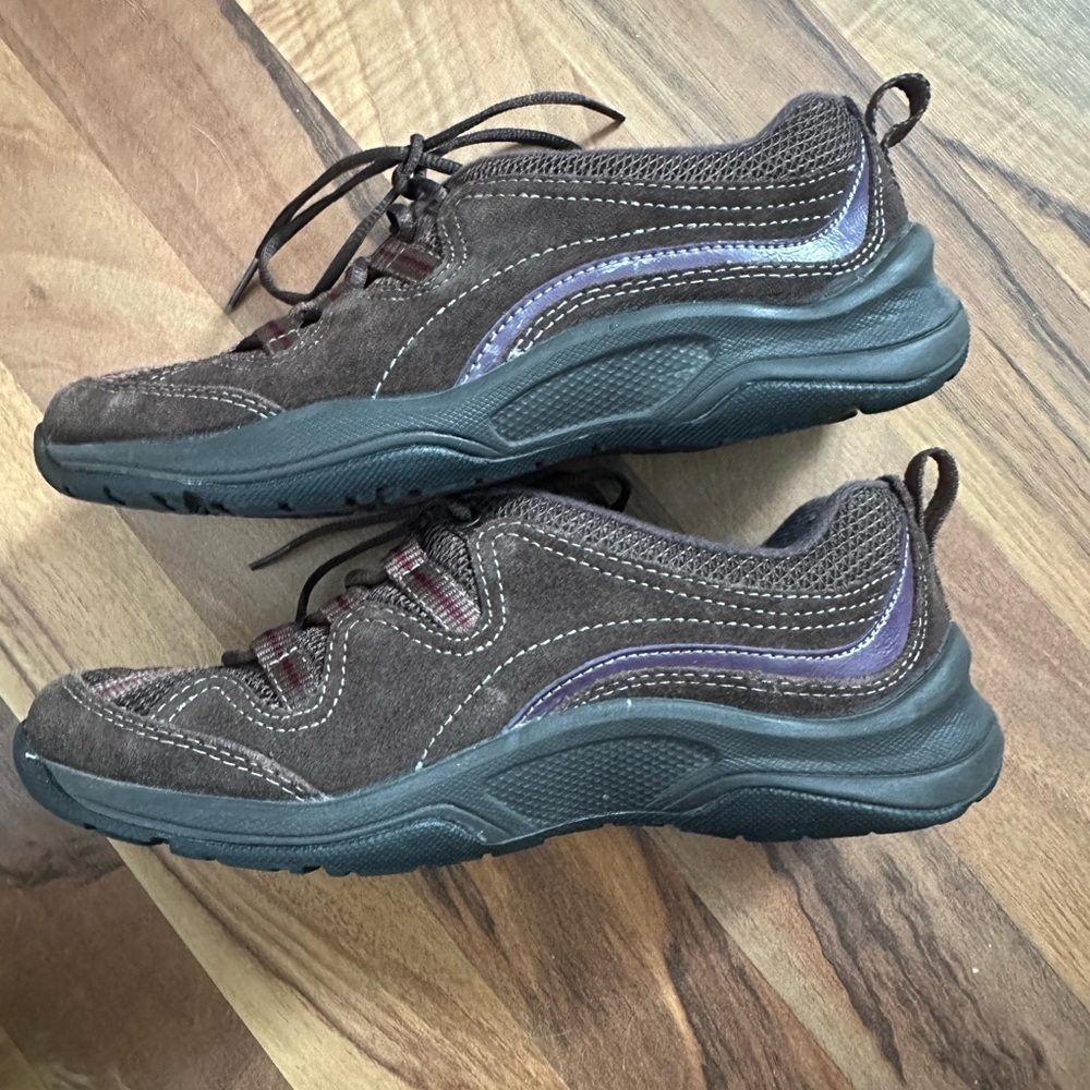 Women's Brown Athletic Shoes